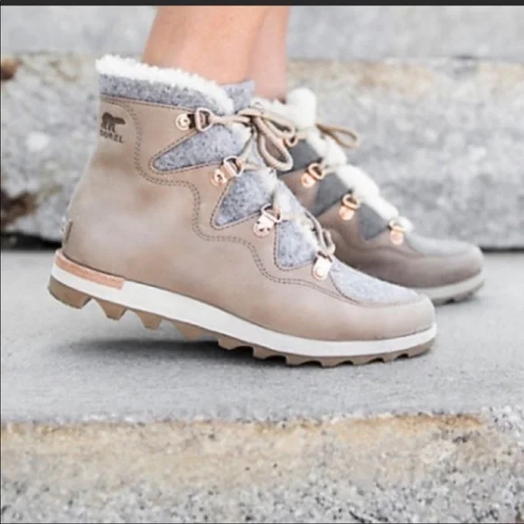 Sorel Sneakchic Alpine Shearling and Leather Laceup Boots Size 8 - Picture 2 of 16